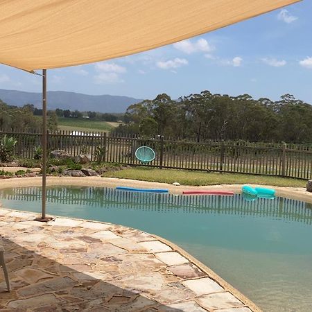 Blueberry Hill Vineyard Stay Rothbury Exteriör bild